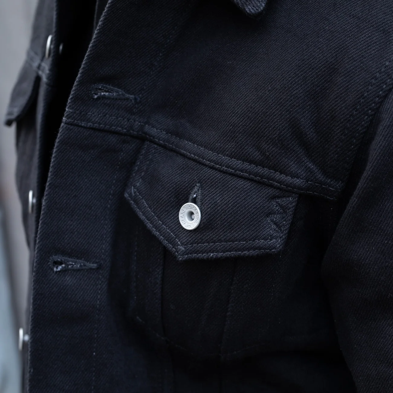 IH-526-SBG - 21oz Selvedge Denim Type III Jacket - Superblack (Fades To Grey) - Image 3