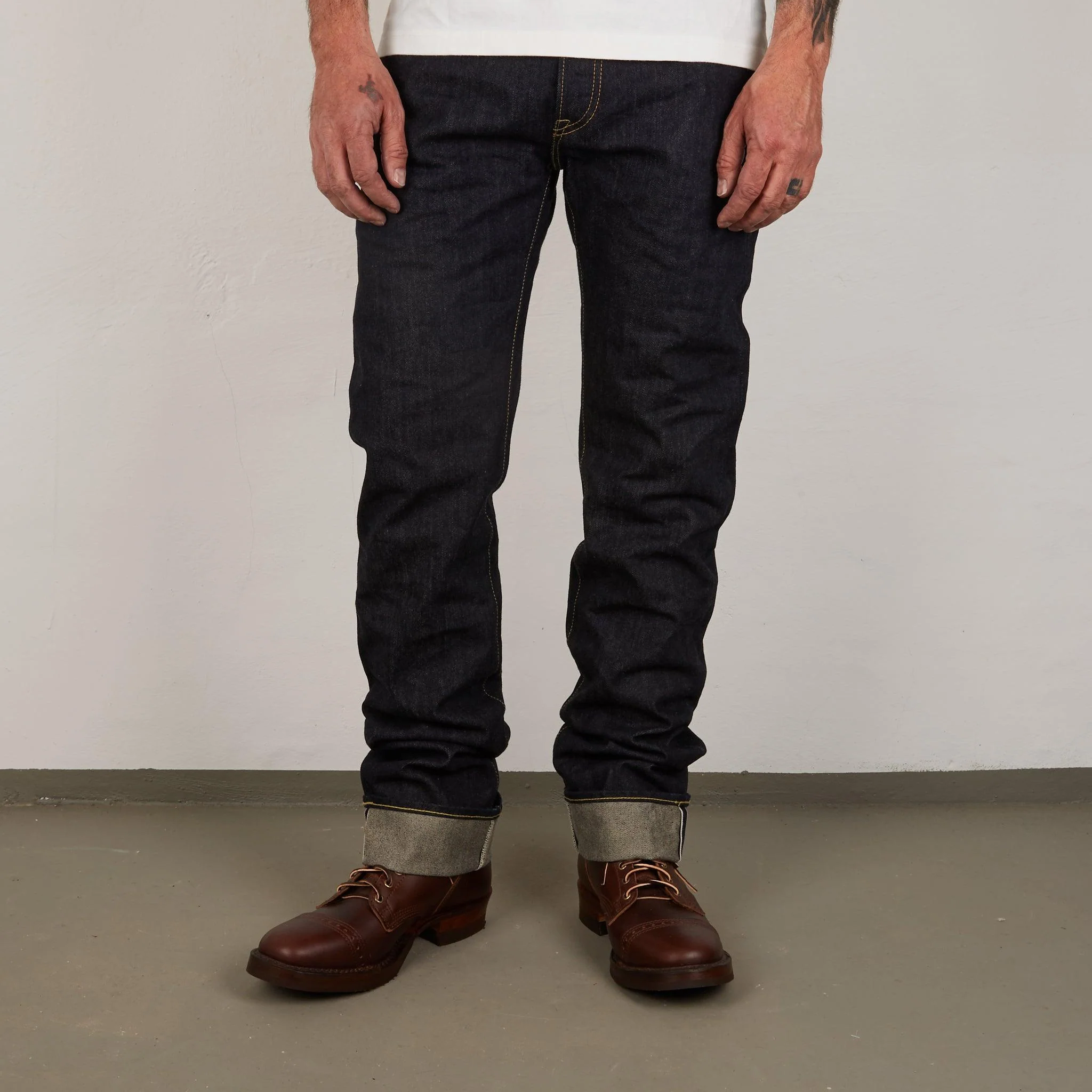 IH-666S-142 - 14oz Selvedge Denim Slim Straight Cut Jeans - Indigo - Image 3