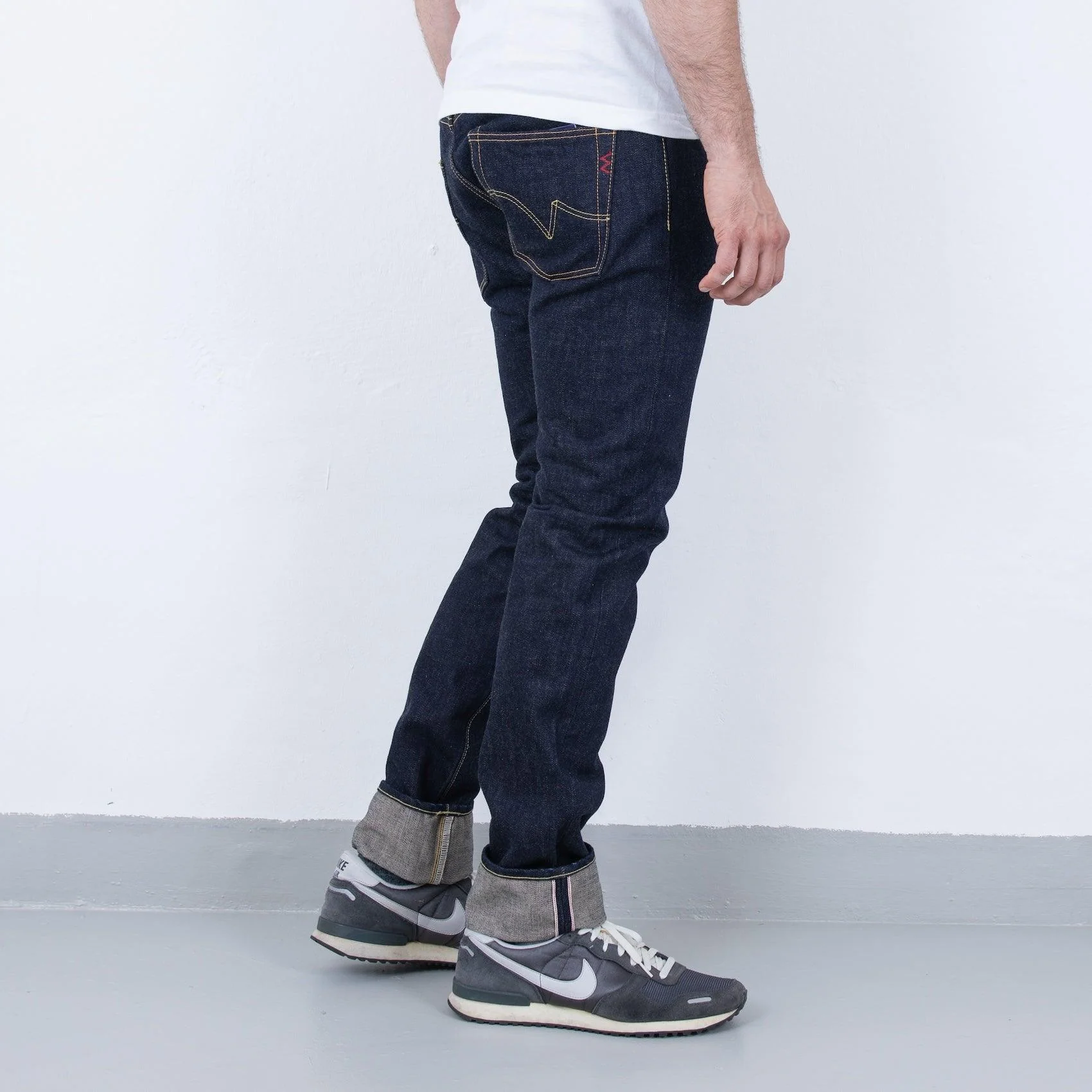 IH-777S-18 - 18oz Vintage Selvedge Denim Slim Tapered Cut Jeans - Indigo - Image 4